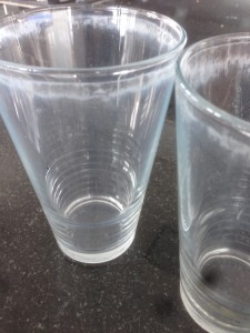 Vaatwasmachine en drinkglazen: geen lekker stel Vaatwasmachine en drinkglazen: geen lekker stel
